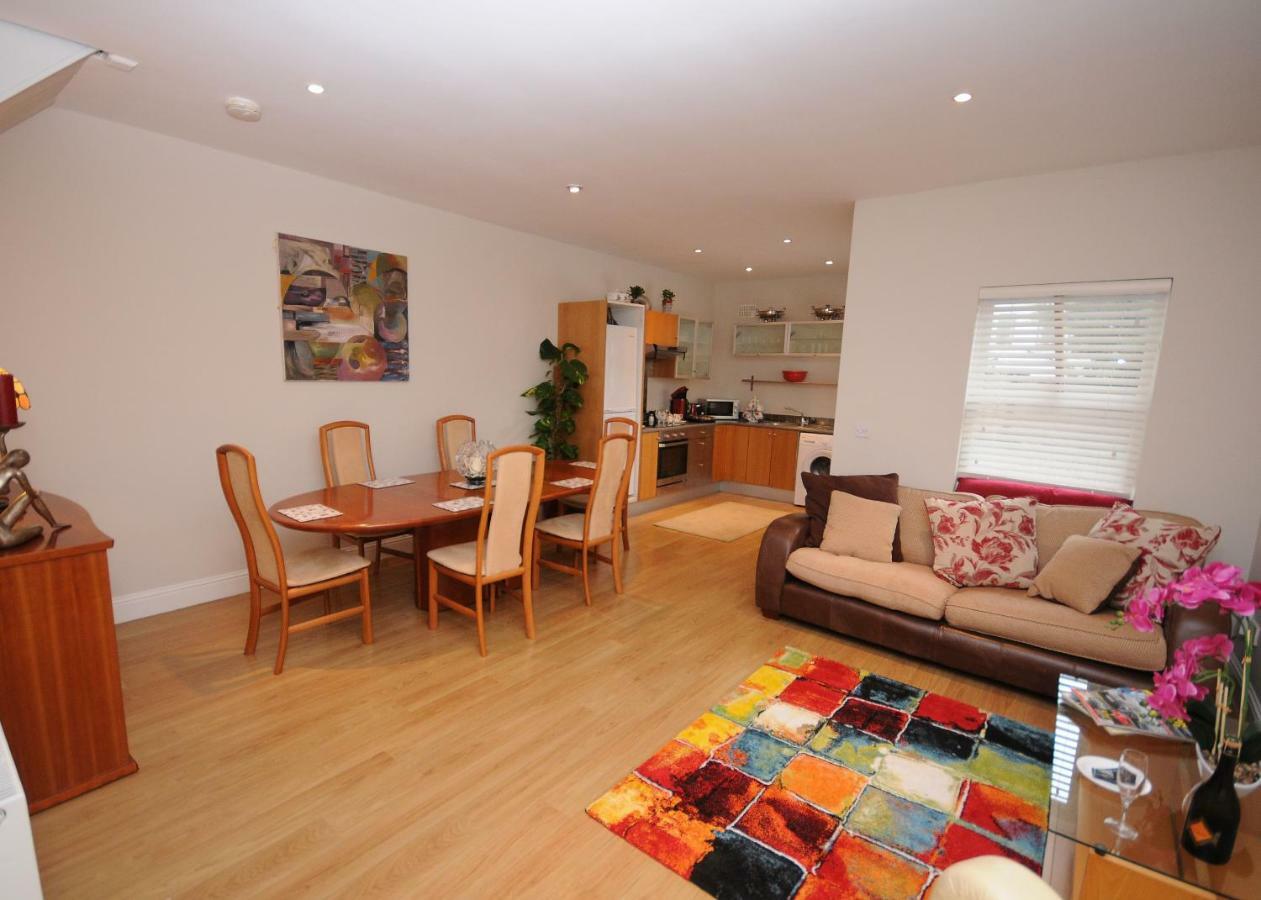 5 College Crescent Apartment Galway Exterior foto