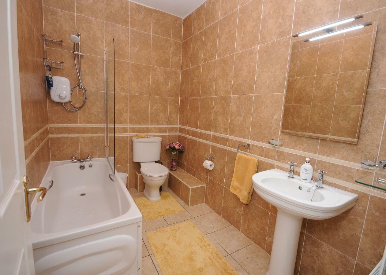 5 College Crescent Apartment Galway Exterior foto